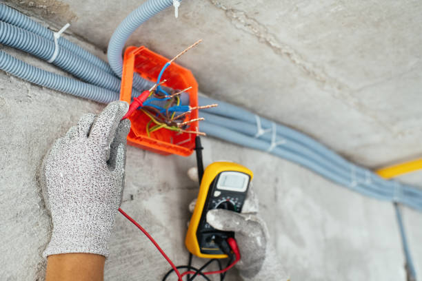 Best Emergency Electrical Repair  in Fanning Springs, FL